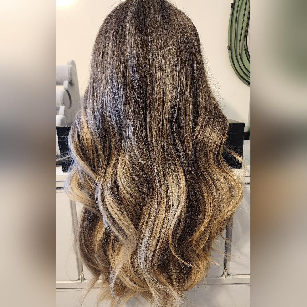 Luxurious Brown/Blonde Free Part Frontlace Wig. With Instruction/guide & Wig Cap